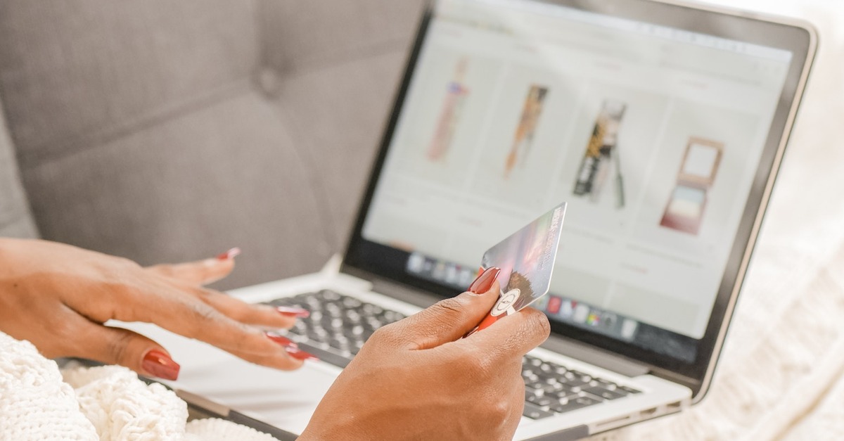online-webshop-B2C-socials.jpeg